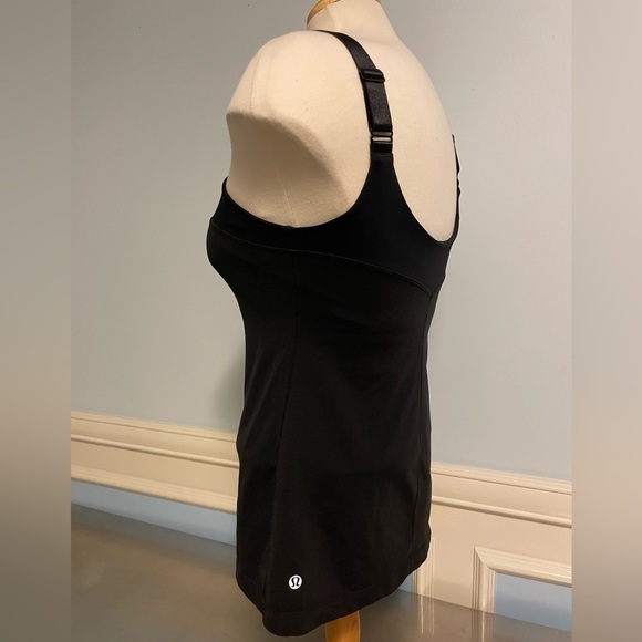 Lululemon - Heart Tank US8 - Picture 6 of 11